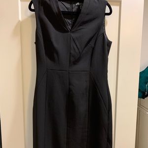 Black v neck dress